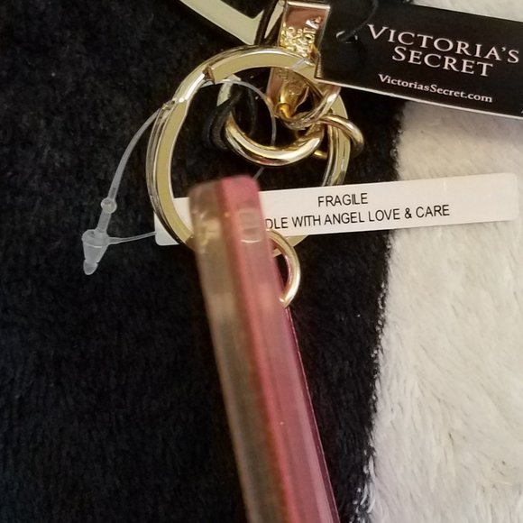 VICTORIA'S SECRET Sparkle Pink/Gold Bag Charm Initial Letter U - Picture 2 of 7